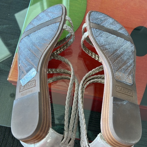 Carlos metallic light gold sandal size 8 1/2 - Picture 9 of 9